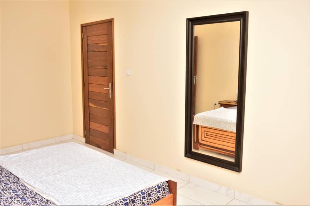 Guest house Entiere Cite Douane Golf 3*