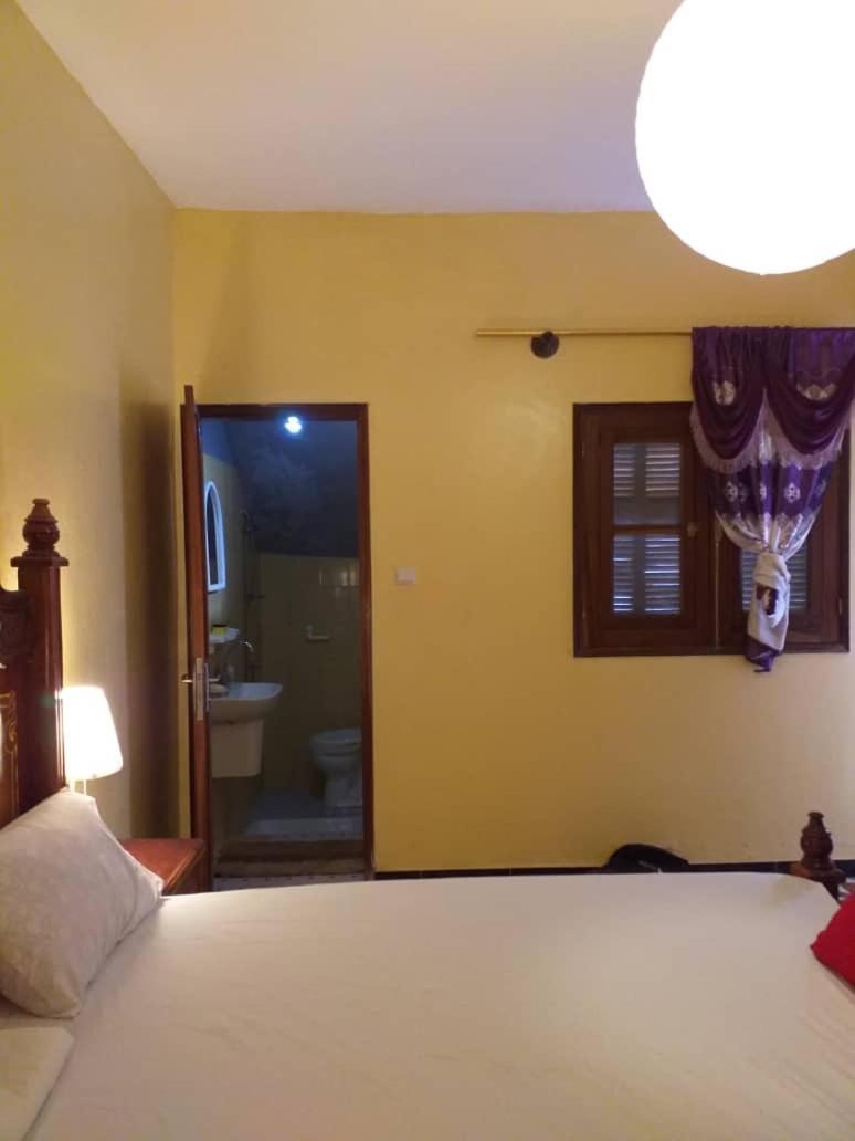 Entiere Cite Douane Golf Guest house